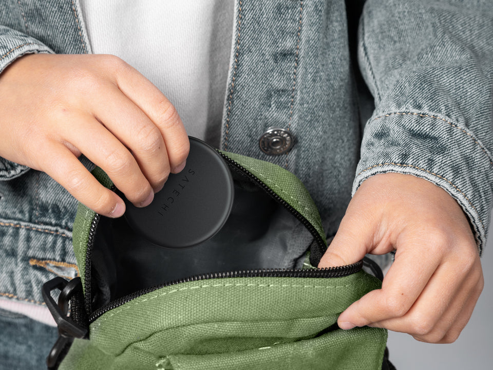Adaptador Satechi OntheGo Multiportas 7 em 1 - Pretosa