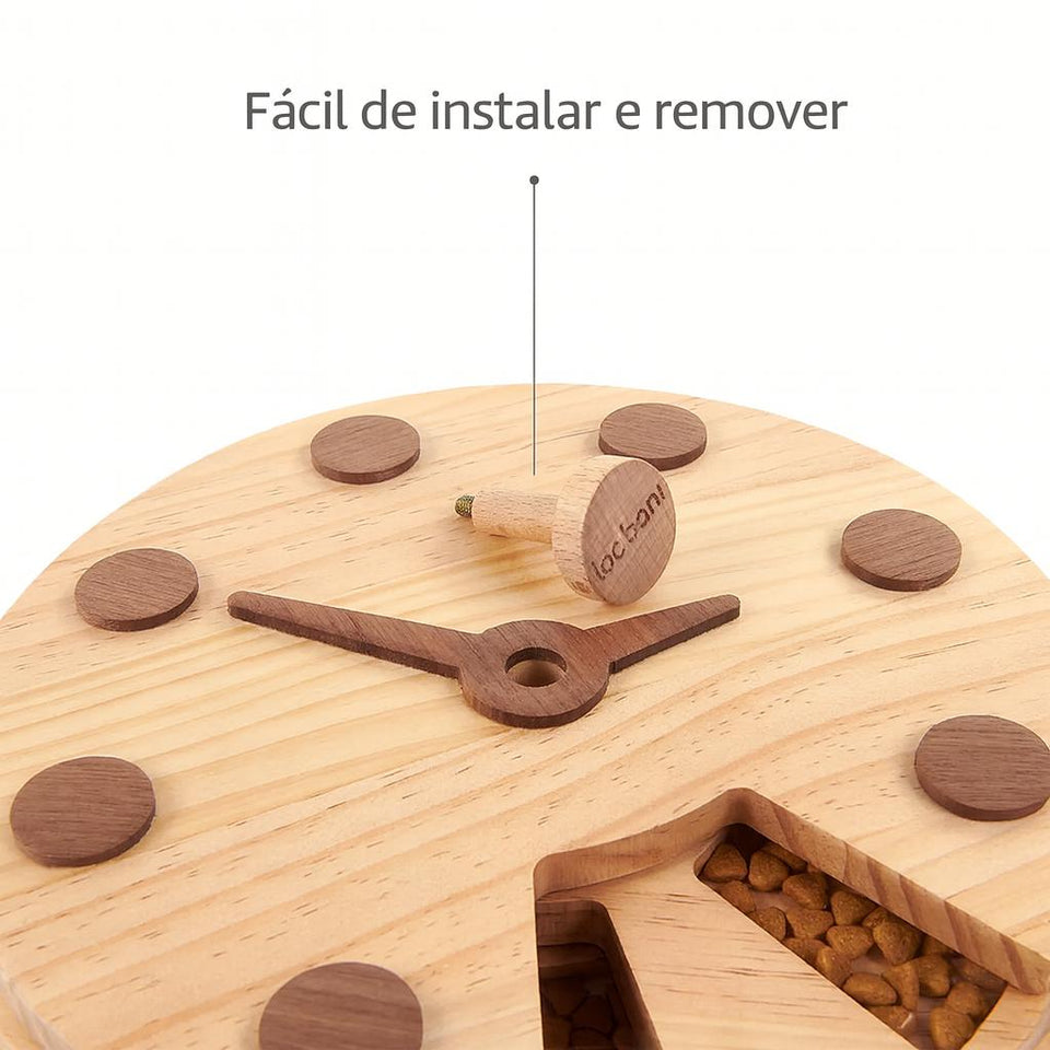 Brinquedo Loobani Alimentador Interativo para Cães Dispenser Ecológico Feito em Bambu com Relógio de Parede